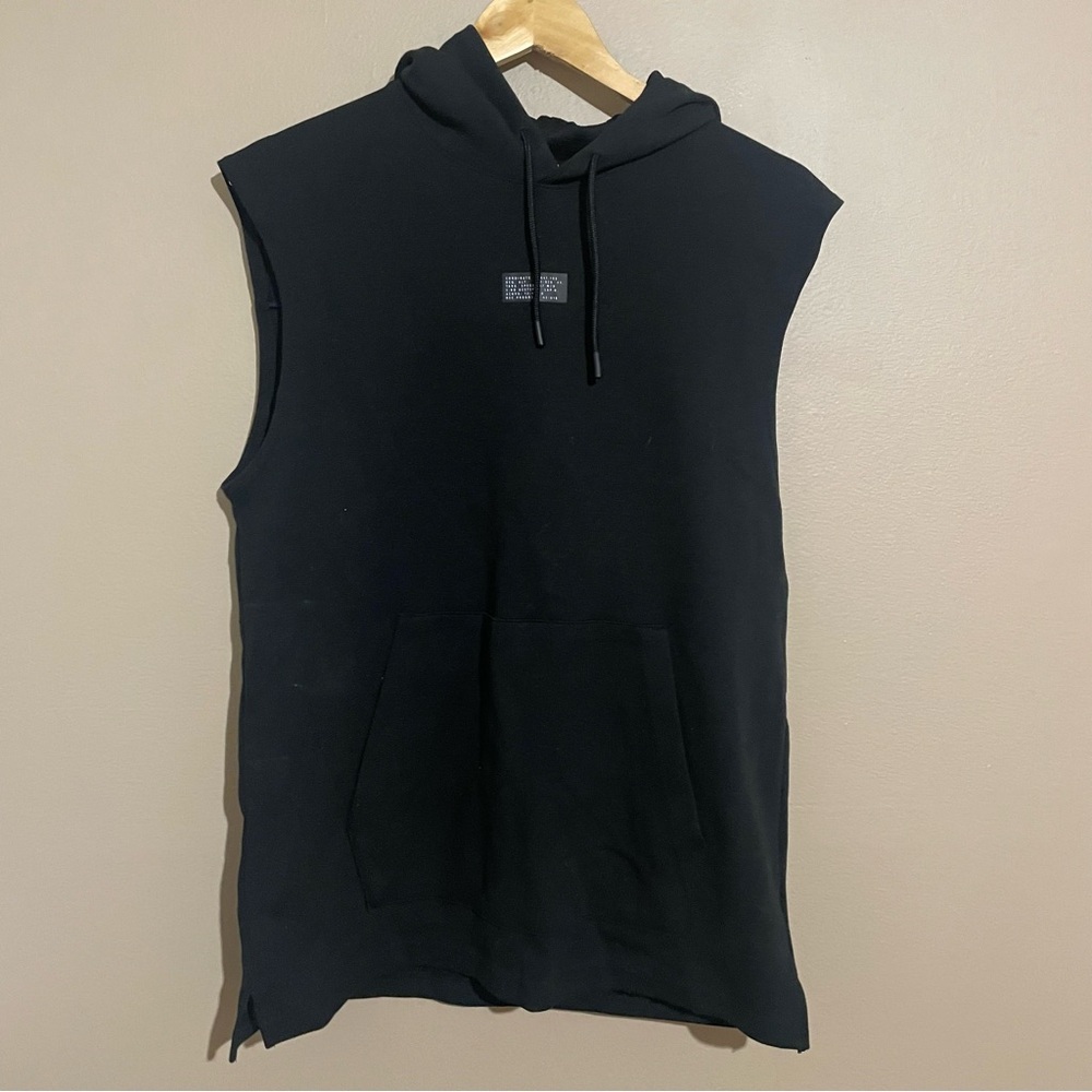 H&M Sport (NWT) Sleeveless Workout Hoodie in Black